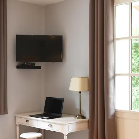 Appartement Claire Fontaine *
