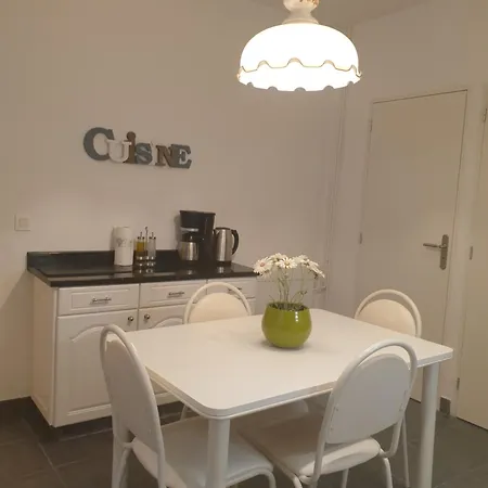 Appartement Claire Fontaine *
